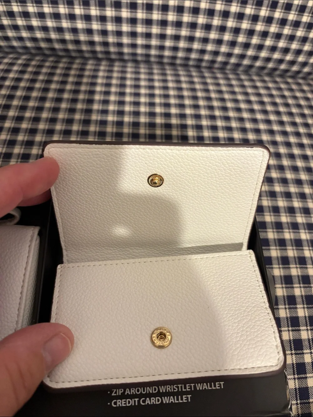 London Fog White Leather Wristlet and Card Wallet Gift Set